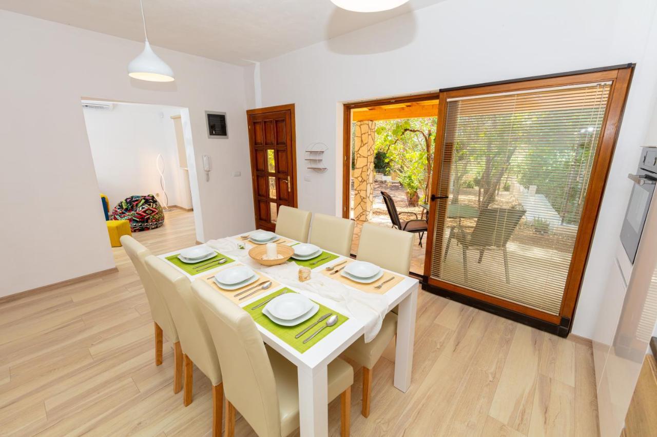 Al Pino Blue Property Premantura Extérieur photo